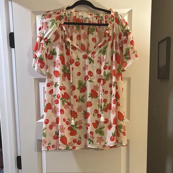 Rose & Olive White and Red Flutter Sleeve Tie Front Blouse - Picture 1 of 3